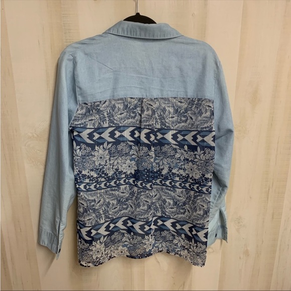 KIKNT Button Down Blouse Size Large - Picture 2 of 10